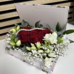 květinový box, flowerbox, achát, stabilizované květiny, stabilizované růže, květiny na míru, MDŽ, dárek, rozvoz, exclusirose, korálová dekorace, bytové doplňky, kabelka s květinami, buket růží, vázané kytice, svatby, narozeniny, mezinárodní den žen, dárek, pro ženu, pro muže